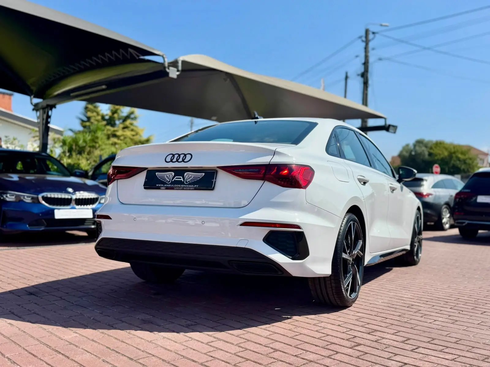 
								Audi Sedan 2022 2526000 158000 A3 Sportback 30 TFSI S tronic S line Automática completo									