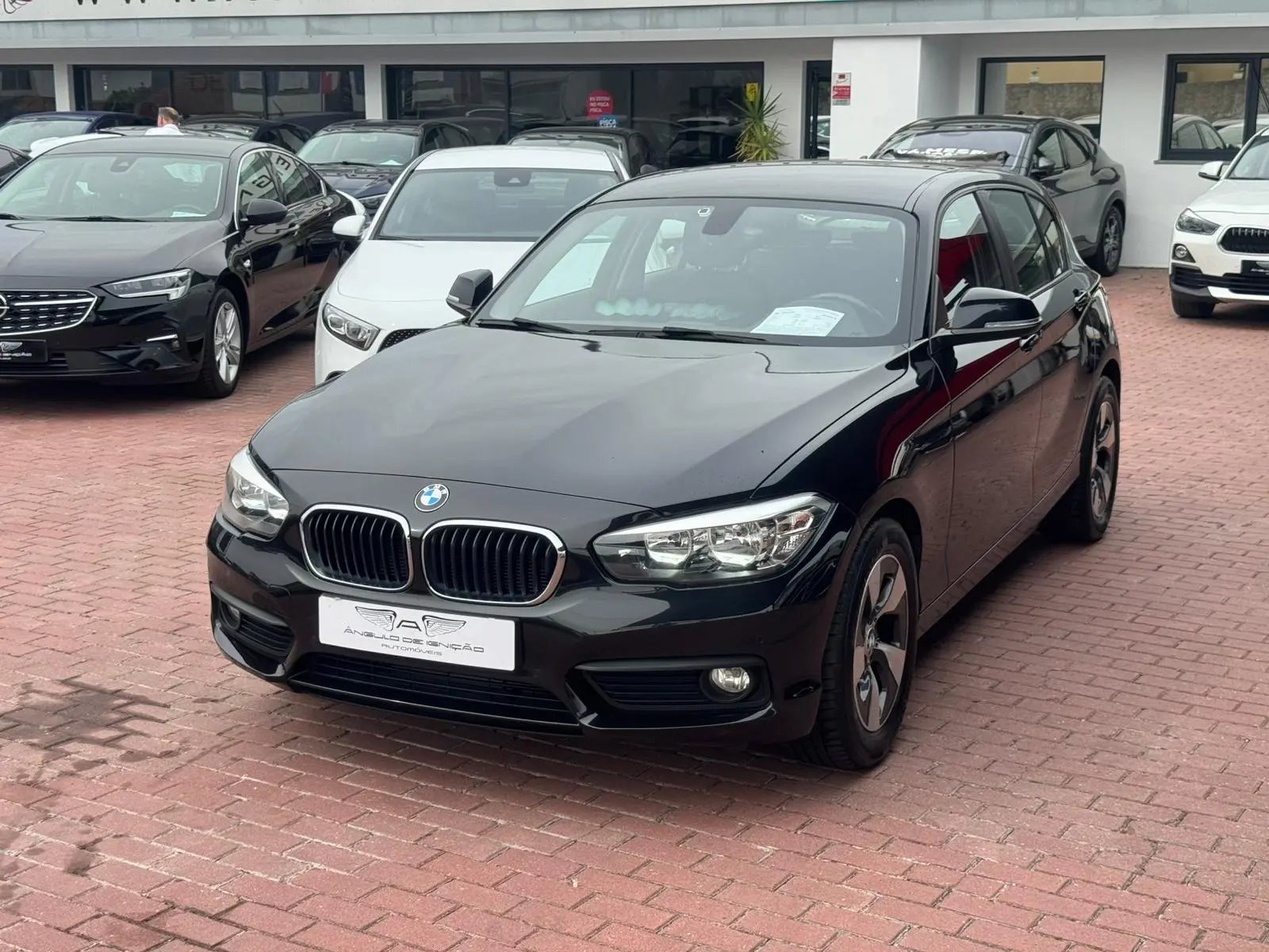 BMW Citadino 2018 1754000 117090 116 d Corporate Edition Manual
