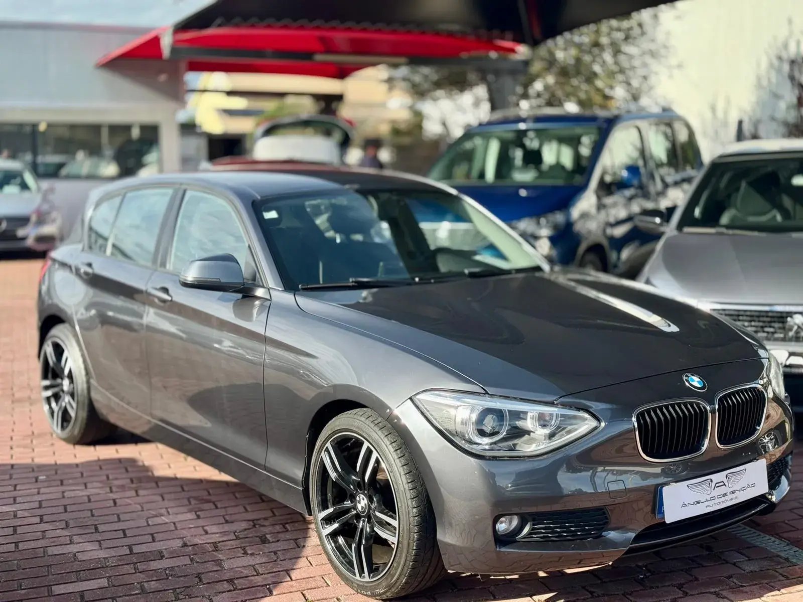 BMW Citadino 2012 1103000 297000 118 d Line Urban Manual