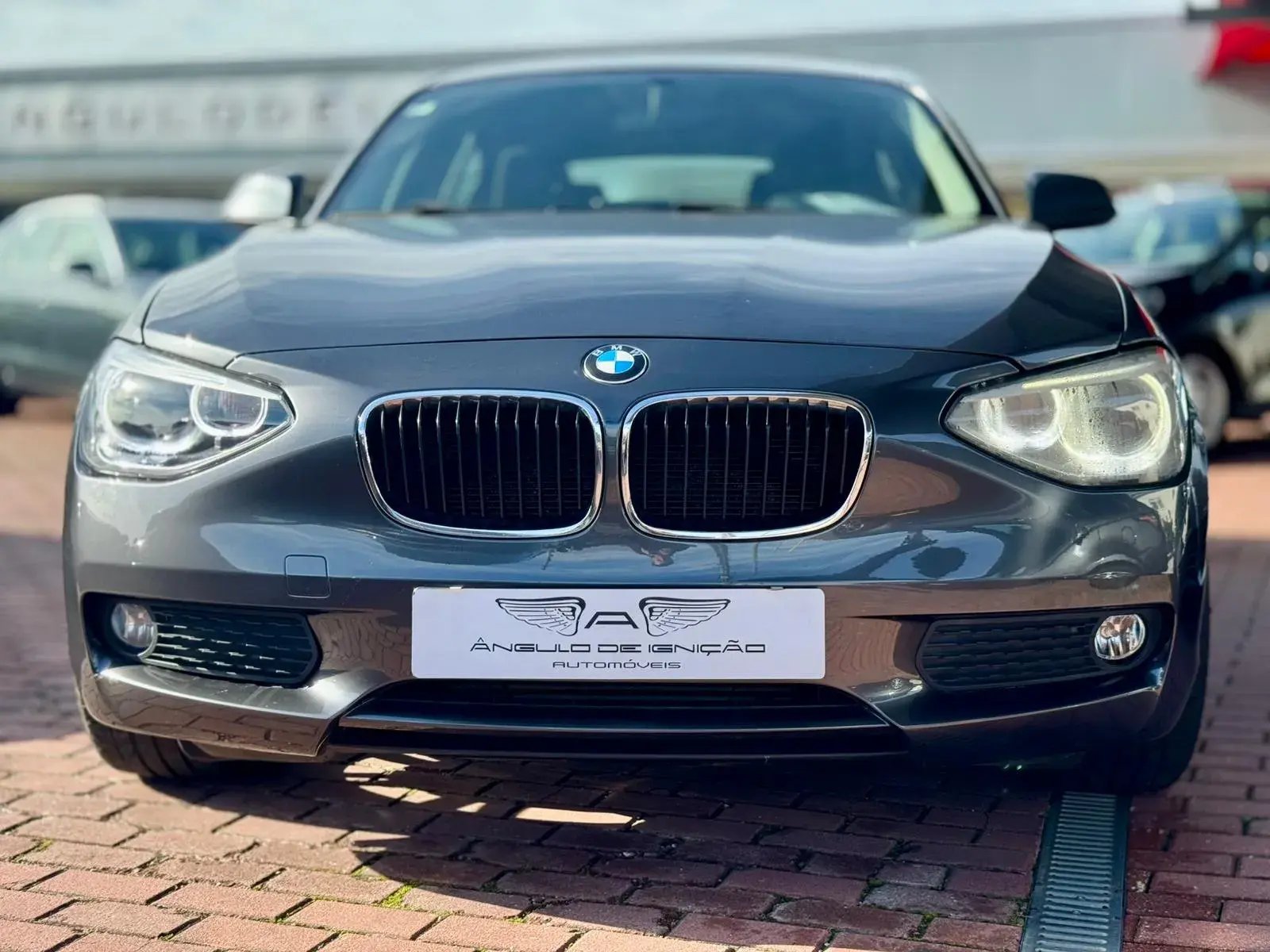 BMW Citadino 2012 1103000 297000 118 d Line Urban Manual