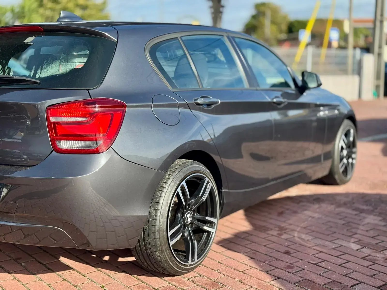 
								BMW Citadino 2012 1103000 297000 118 d Line Urban Manual completo									