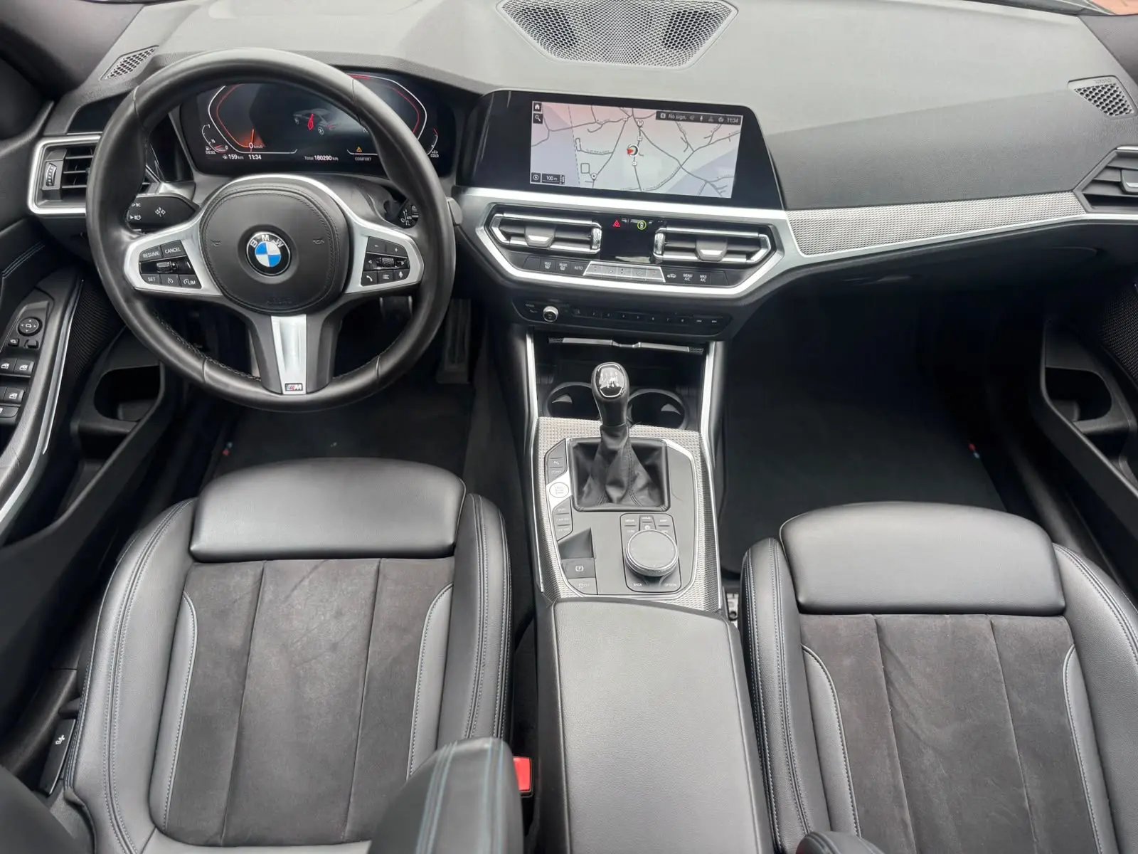 
								BMW Sedan 2022 2746000 180000 318 d Pack M Manual completo									