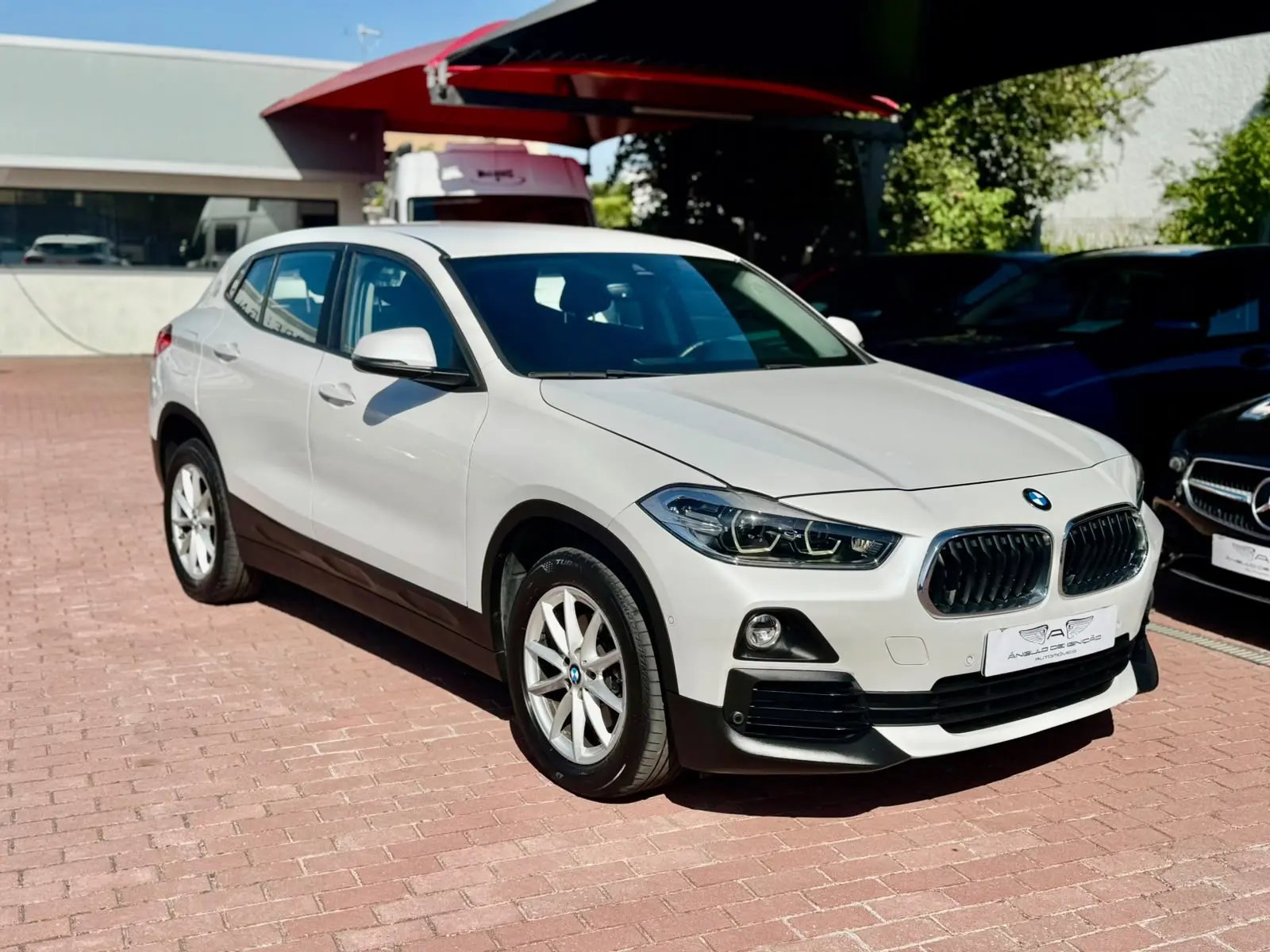 
								BMW SUV 2020 2151000 197000 X2 18 d sDrive Auto Automática completo									