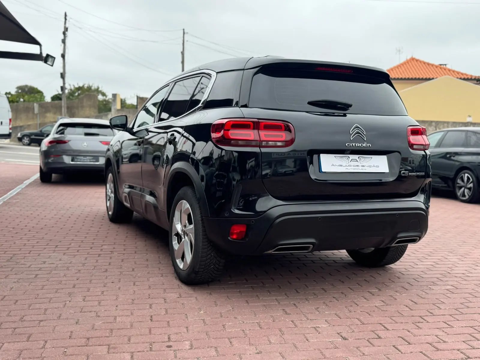 
								Citroen SUV 2021 2096000 170000 C5 Aircross BlueHDI 130 S&S EAT8 MAX Automática completo									