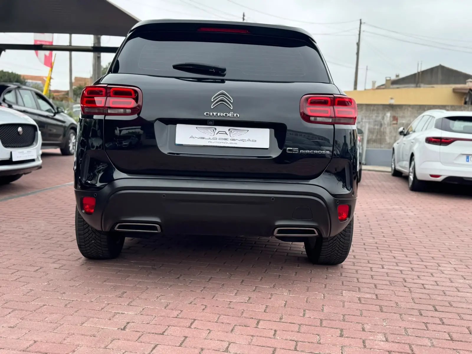 
								Citroen SUV 2021 2096000 170000 C5 Aircross BlueHDI 130 S&S EAT8 MAX Automática completo									