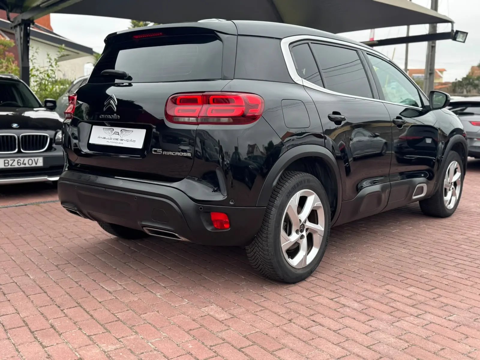 
								Citroen SUV 2021 2096000 170000 C5 Aircross BlueHDI 130 S&S EAT8 MAX Automática completo									