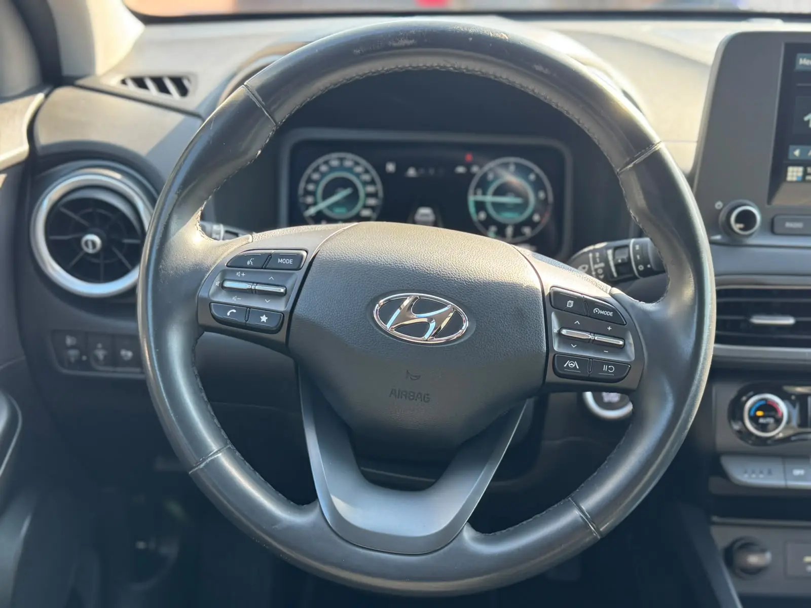 
								Hyundai Citadino 2021 2195000 84000 Kauai 1.6 CRDi Select Manual completo									
