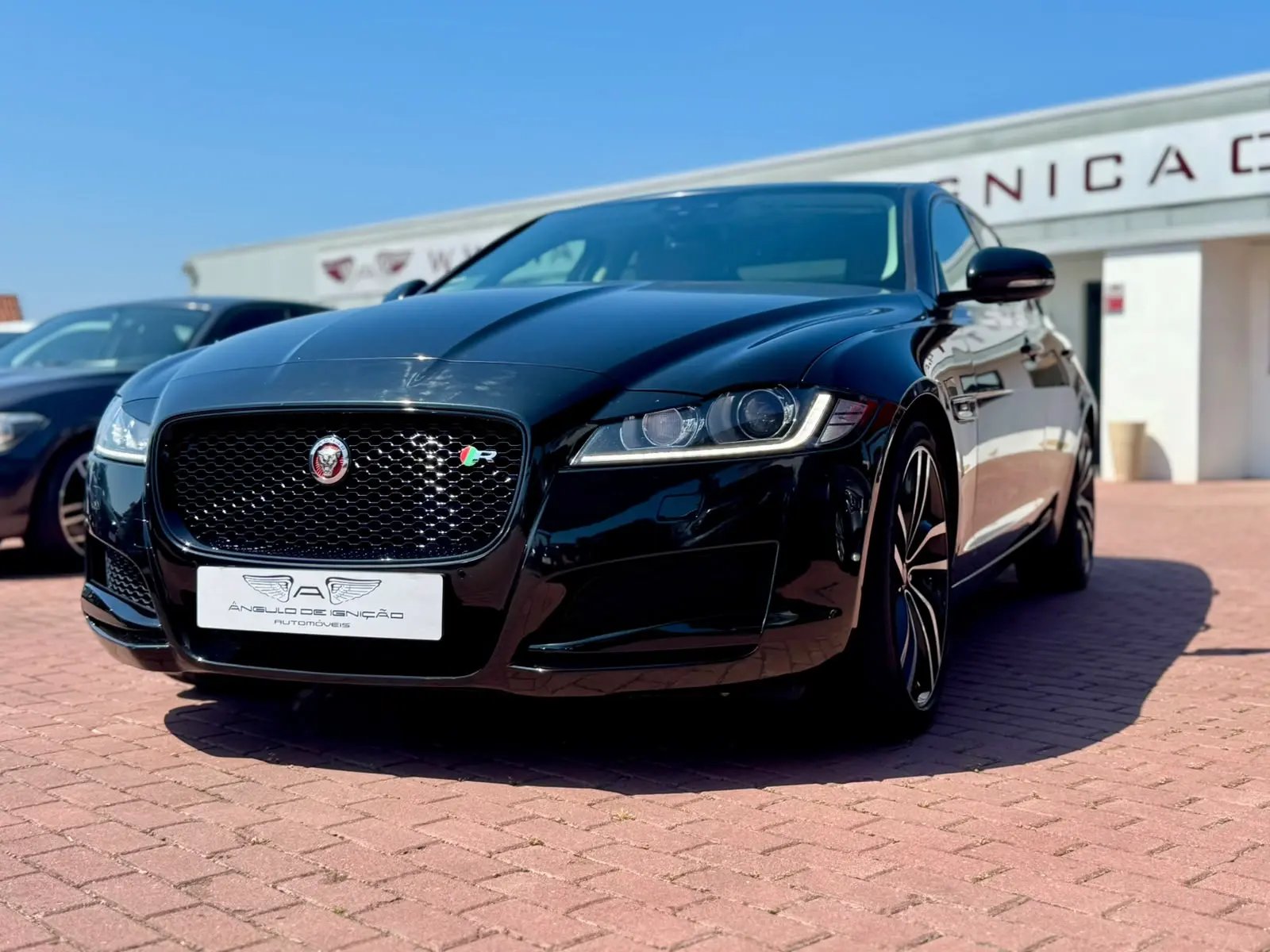 Jaguar Citadino 2016 2151000 214000 XF 20d Aut. R-Sport Automática