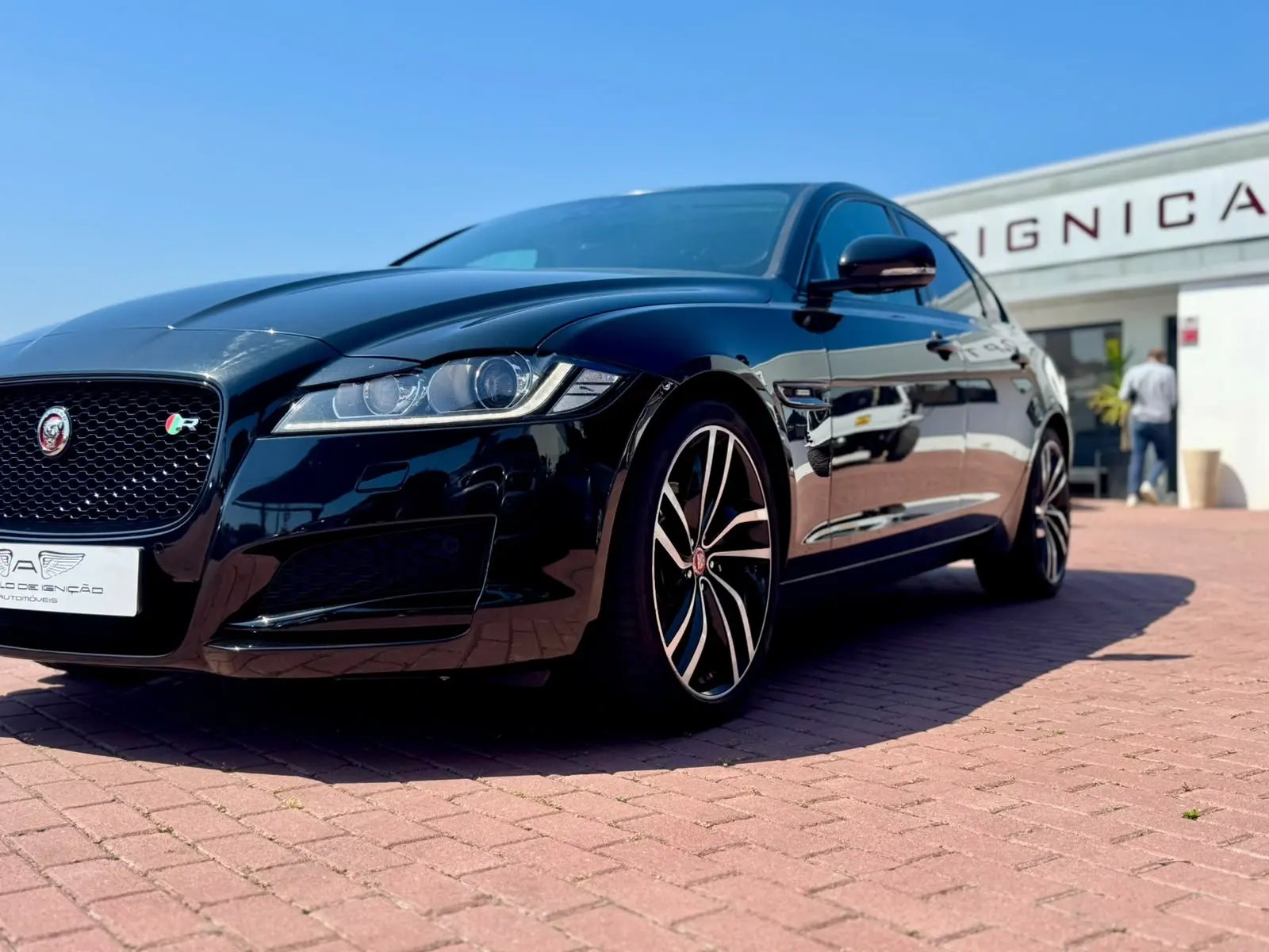 Jaguar Citadino 2016 2151000 214000 XF 20d Aut. R-Sport Automática