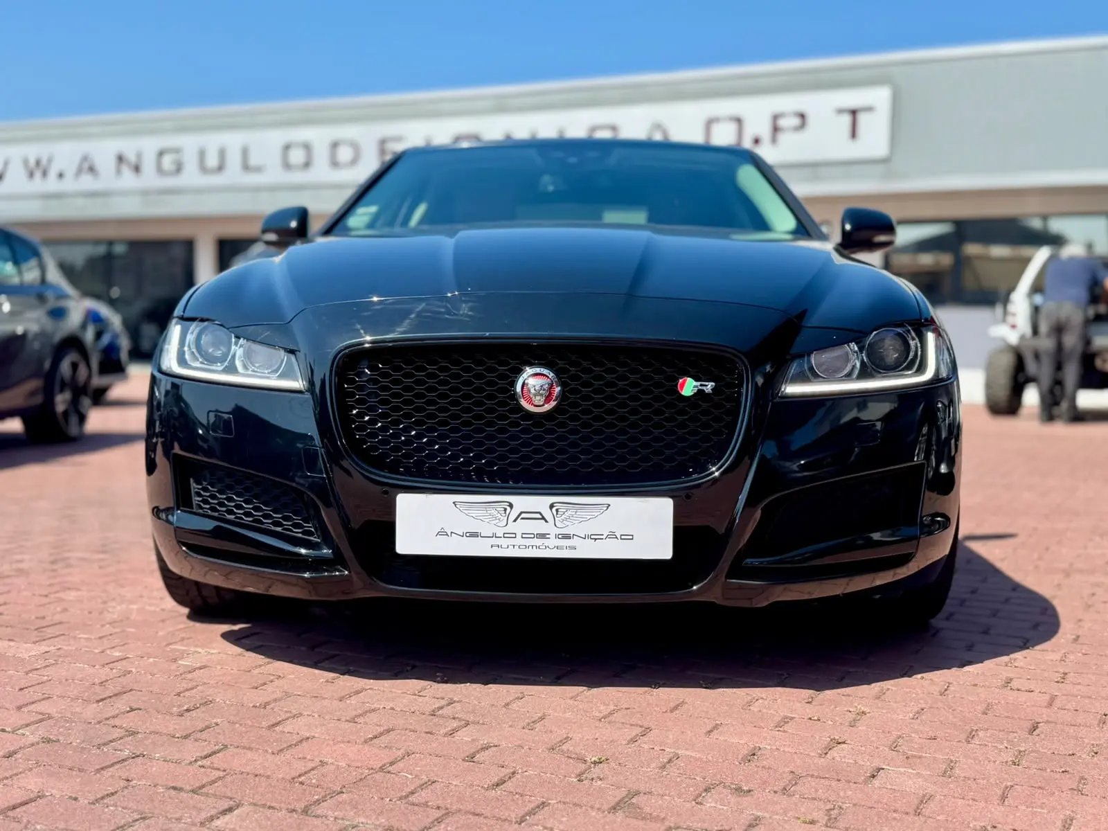 Jaguar Citadino 2016 2151000 214000 XF 20d Aut. R-Sport Automática