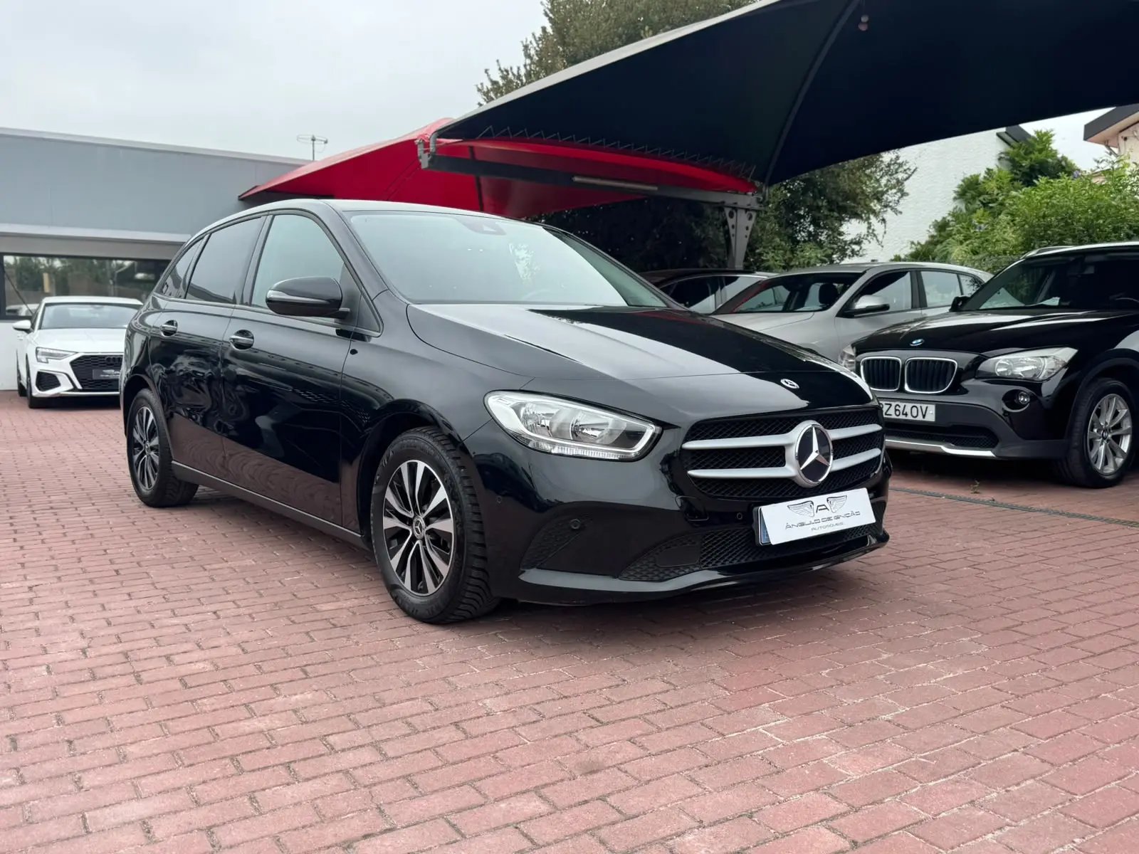 Mercedes-Benz SUV 2021 2481000 150000 B 200 d 8G-DCT Automática