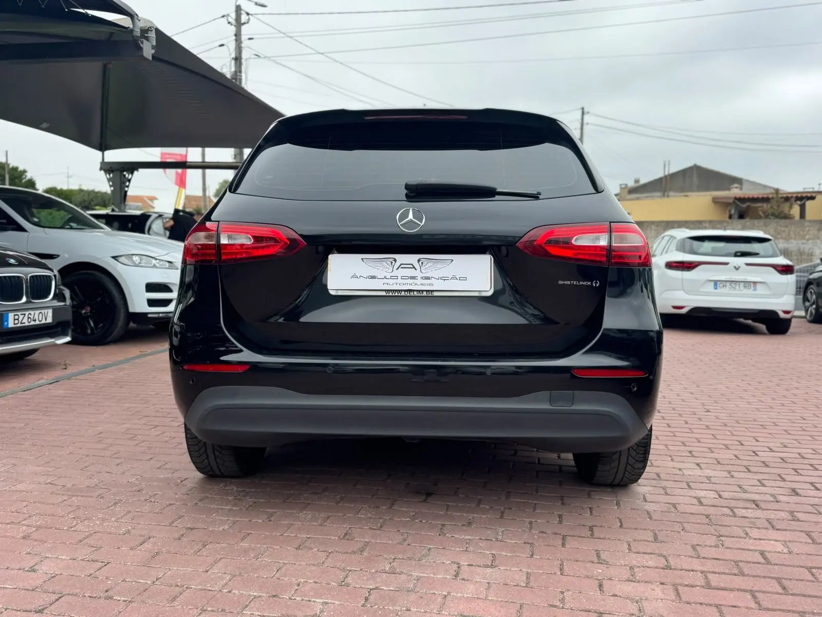 
								Mercedes-Benz SUV 2021 2481000 150000 B 200 d 8G-DCT Automática completo									