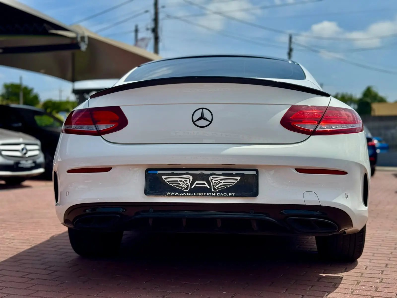 
								Mercedes-Benz Coupe 2018 2647000 230000 C 220 d Aut. Automática completo									