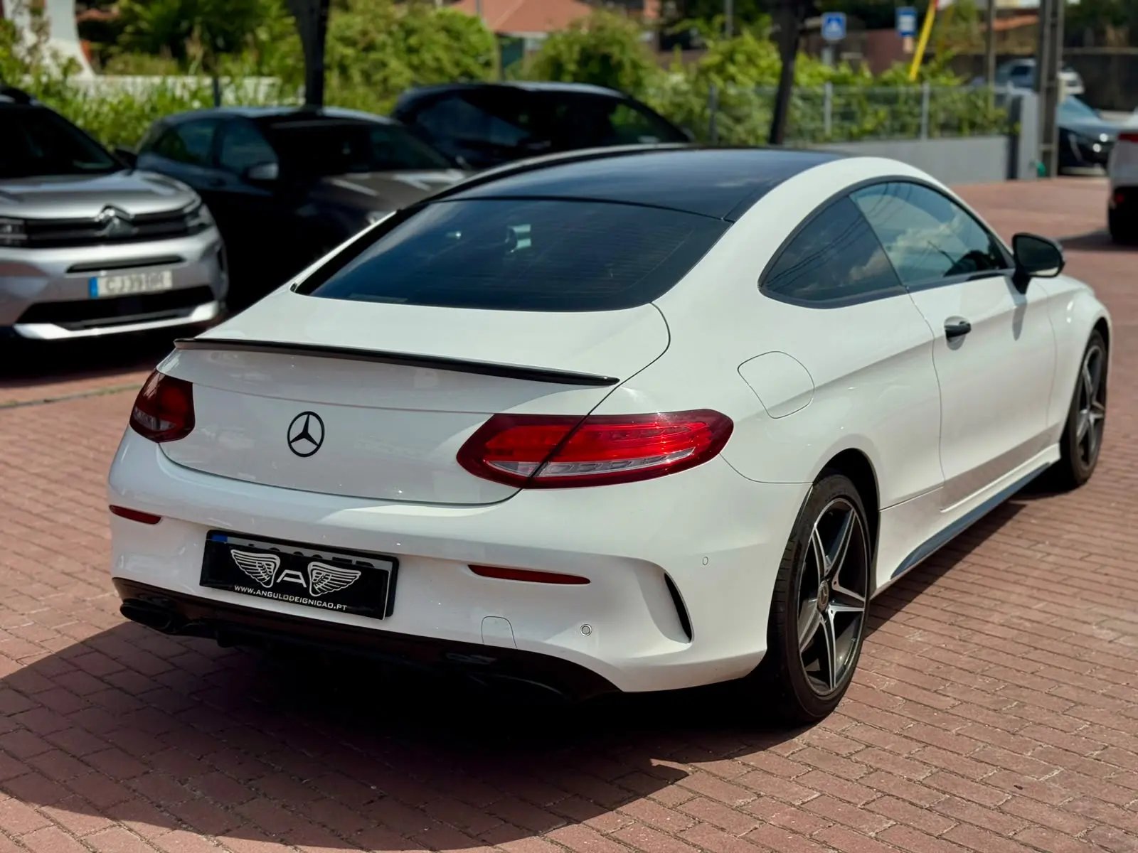 
								Mercedes-Benz Coupe 2018 2647000 230000 C 220 d Aut. Automática completo									