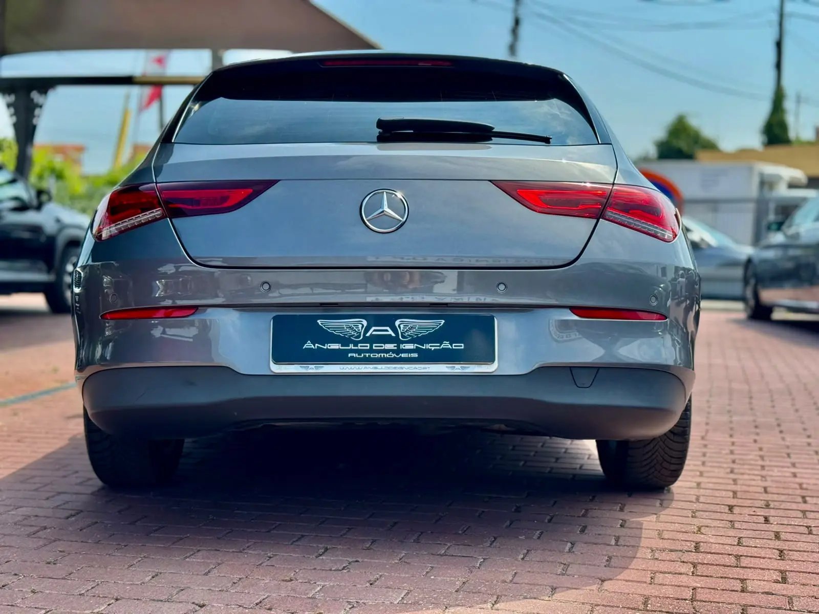Mercedes-Benz Carrinha 2020 2316000 164000 CLA 180 d Shooting Brake Business Solutions Manual