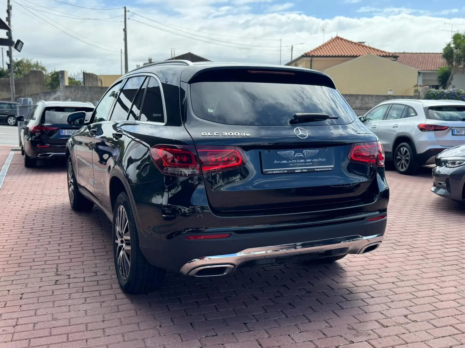 
								Mercedes-Benz SUV 2022 3959000 164000 GLC 300 de 4Matic 9G-TRONIC Exclusive Automática completo									