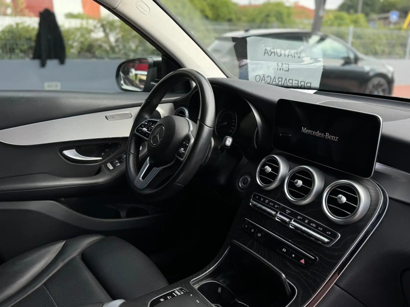 
								Mercedes-Benz SUV 2022 3959000 164000 GLC 300 de 4Matic 9G-TRONIC Exclusive Automática completo									