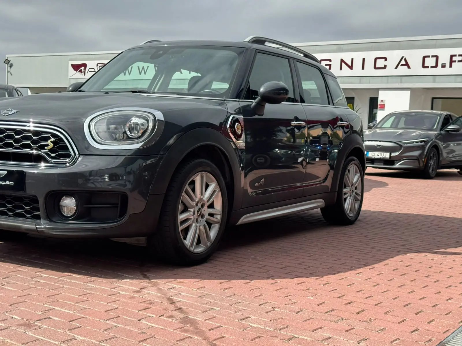 MINI Citadino 2019 2096000 114752 Countryman Cooper SE ALL4 Auto Automática