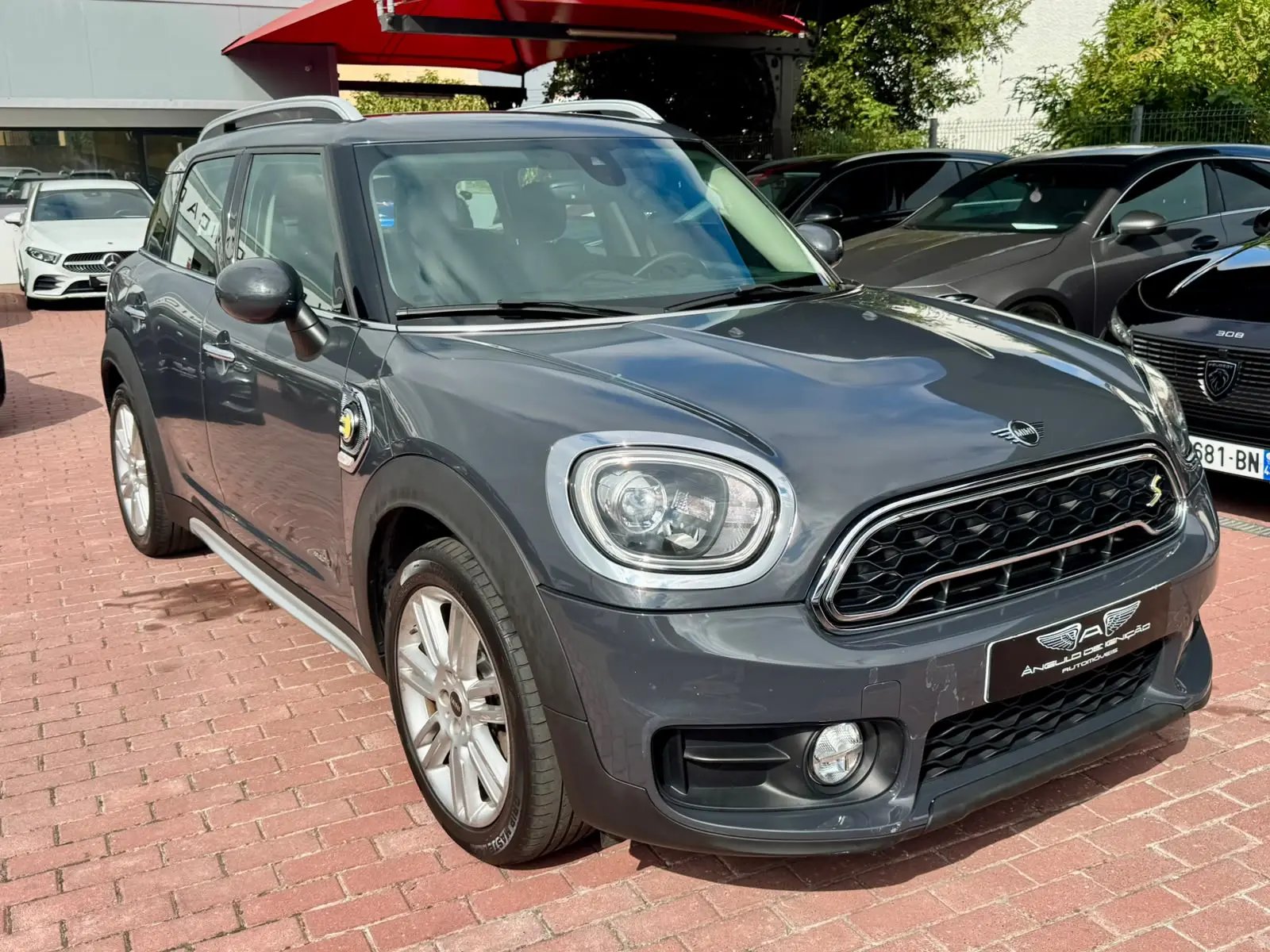 
								MINI Citadino 2019 2096000 114752 Countryman Cooper SE ALL4 Auto Automática completo									