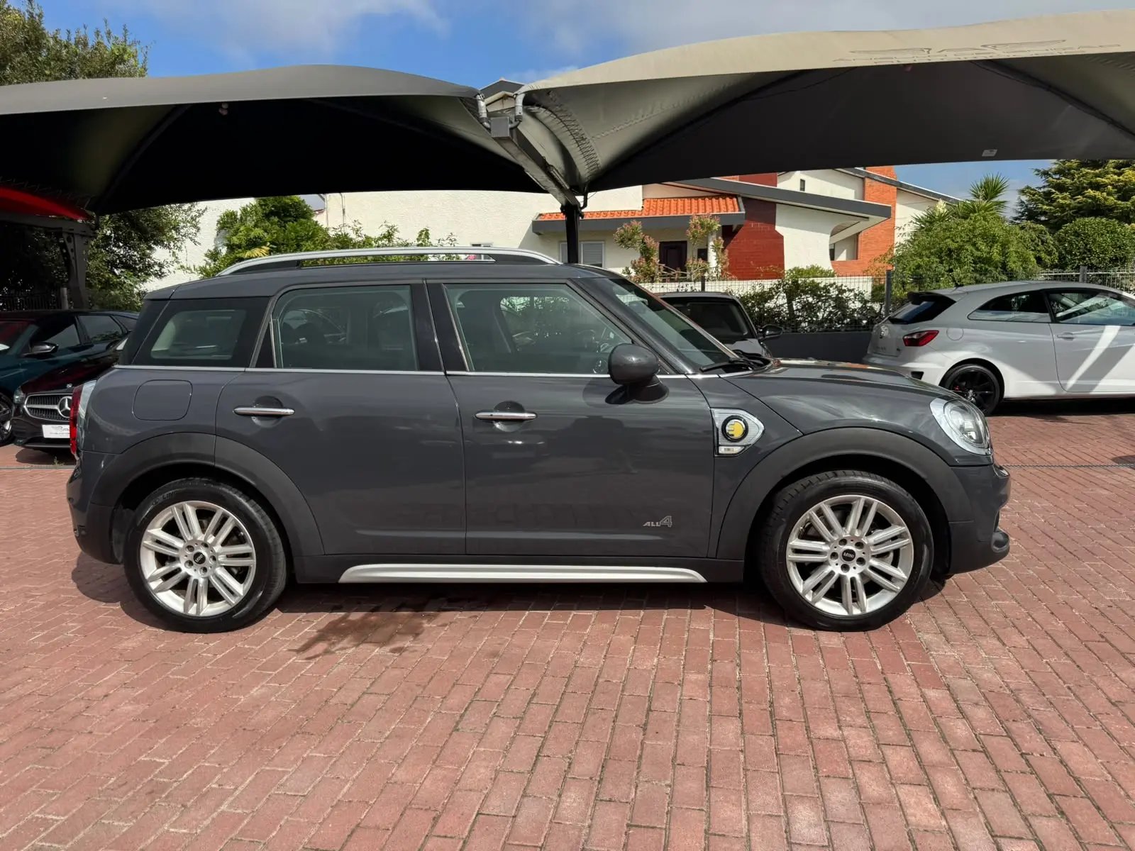 
								MINI Citadino 2019 2096000 114752 Countryman Cooper SE ALL4 Auto Automática completo									
