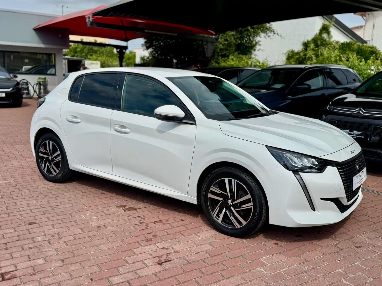 
								Peugeot Citadino 2022 1654000 135000 208 1.5 BlueHDi Allure Pack Manual completo									