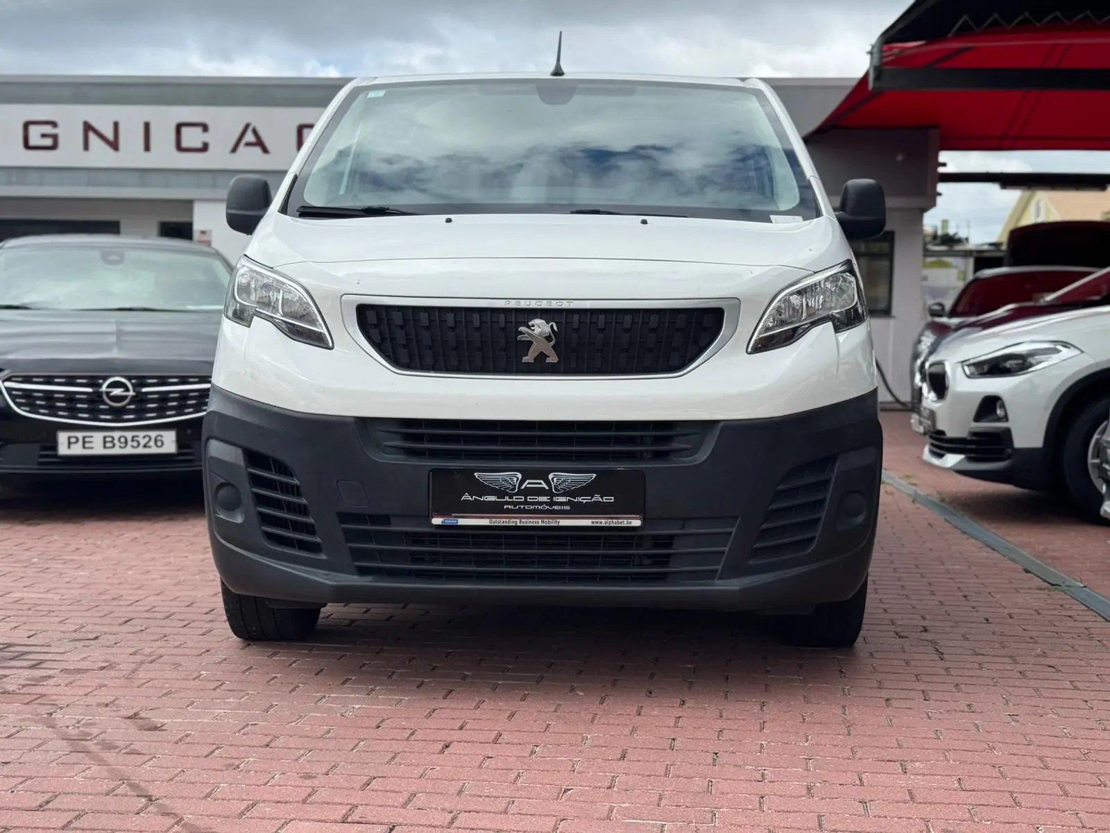 Peugeot Comercial 2020 1643000 139000 Expert L2H1 TwinCab Premium Manual