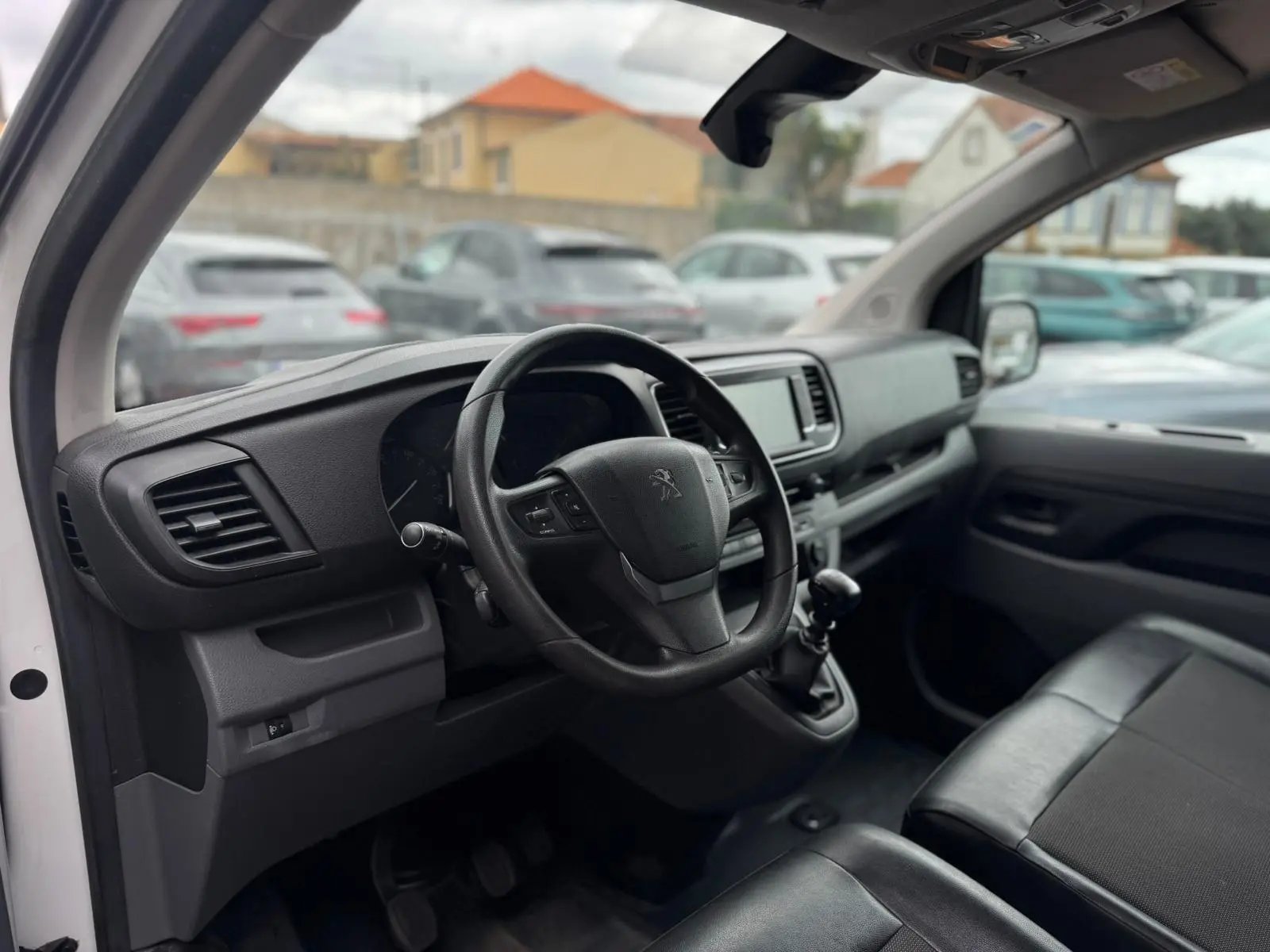 
								Peugeot Comercial 2020 1643000 139000 Expert L2H1 TwinCab Premium Manual completo									