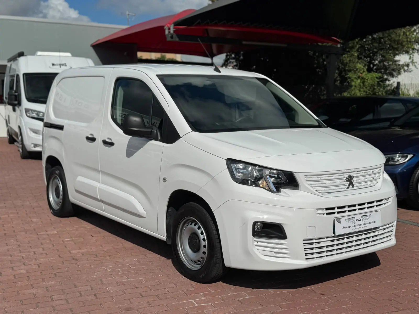 Peugeot Comercial 2019 1379000 72000 Partner Manual