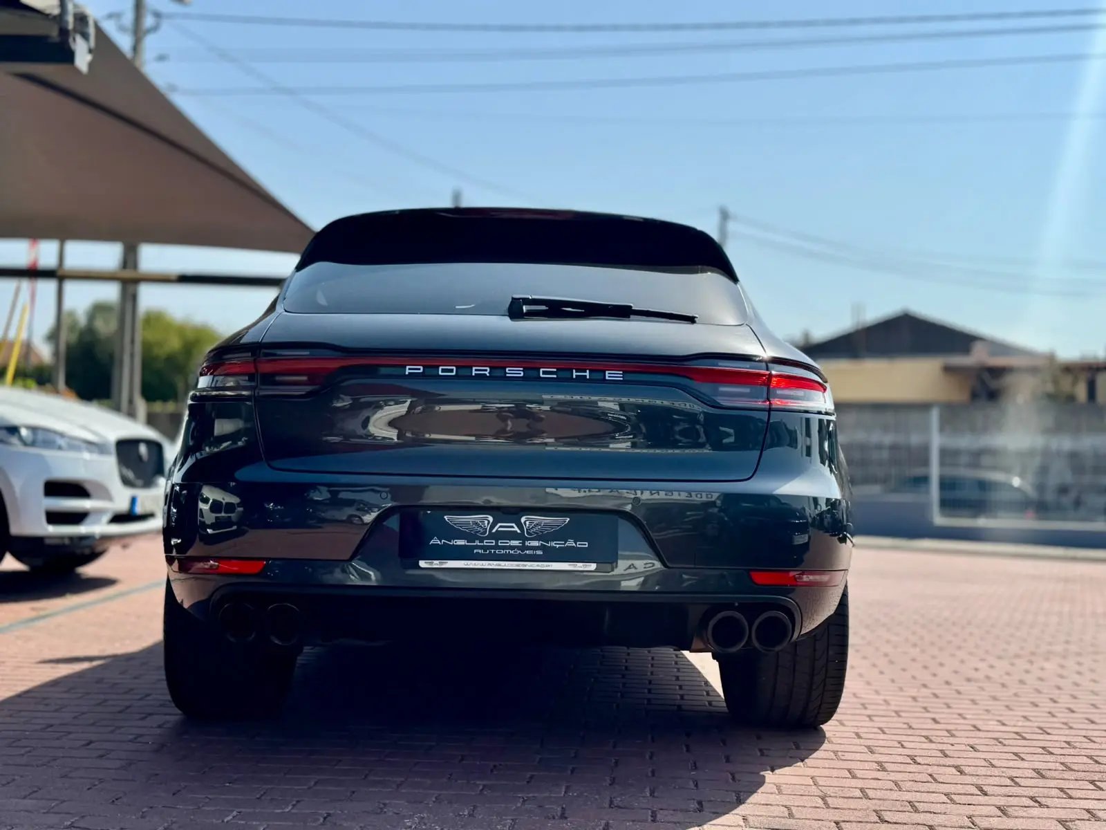 
								Porsche SUV 2019 6010000 102000 Macan 2.0T Automática completo									