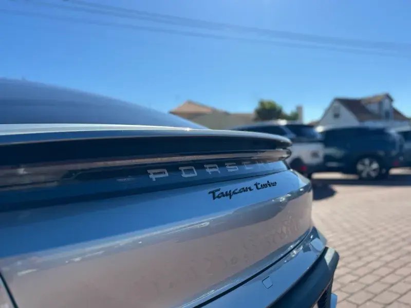 
								Porsche Sedan 2020 7057000 72000 Taycan Turbo Automática completo									