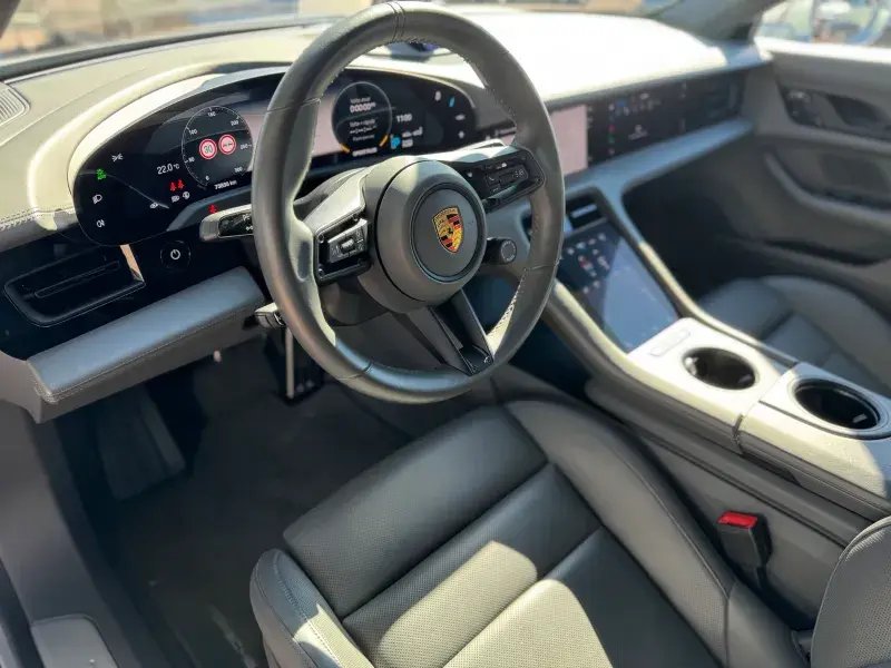 
								Porsche Sedan 2020 7057000 72000 Taycan Turbo Automática completo									