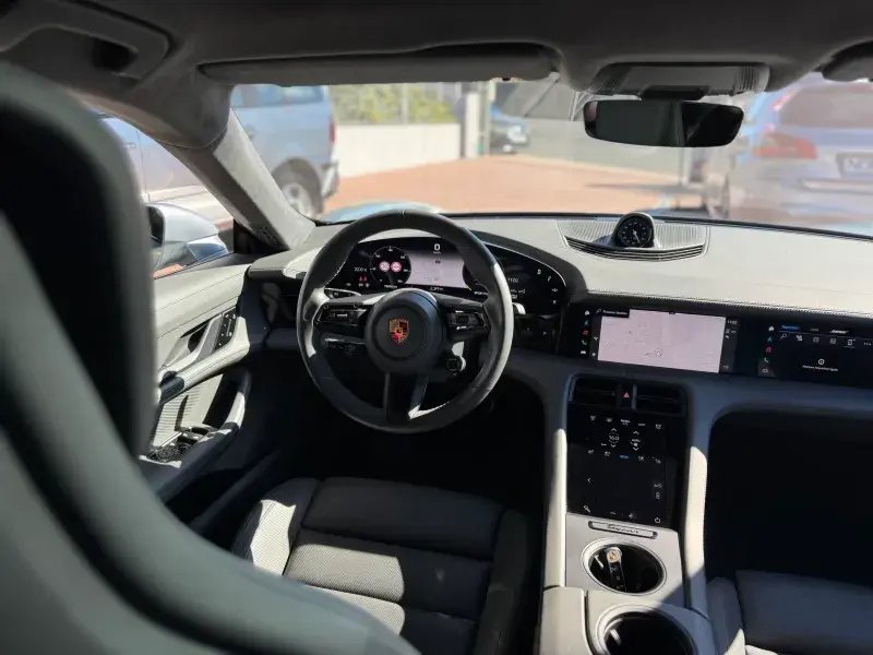 
								Porsche Sedan 2020 7057000 72000 Taycan Turbo Automática completo									