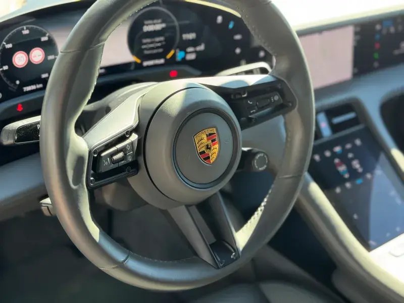 
								Porsche Sedan 2020 7057000 72000 Taycan Turbo Automática completo									
