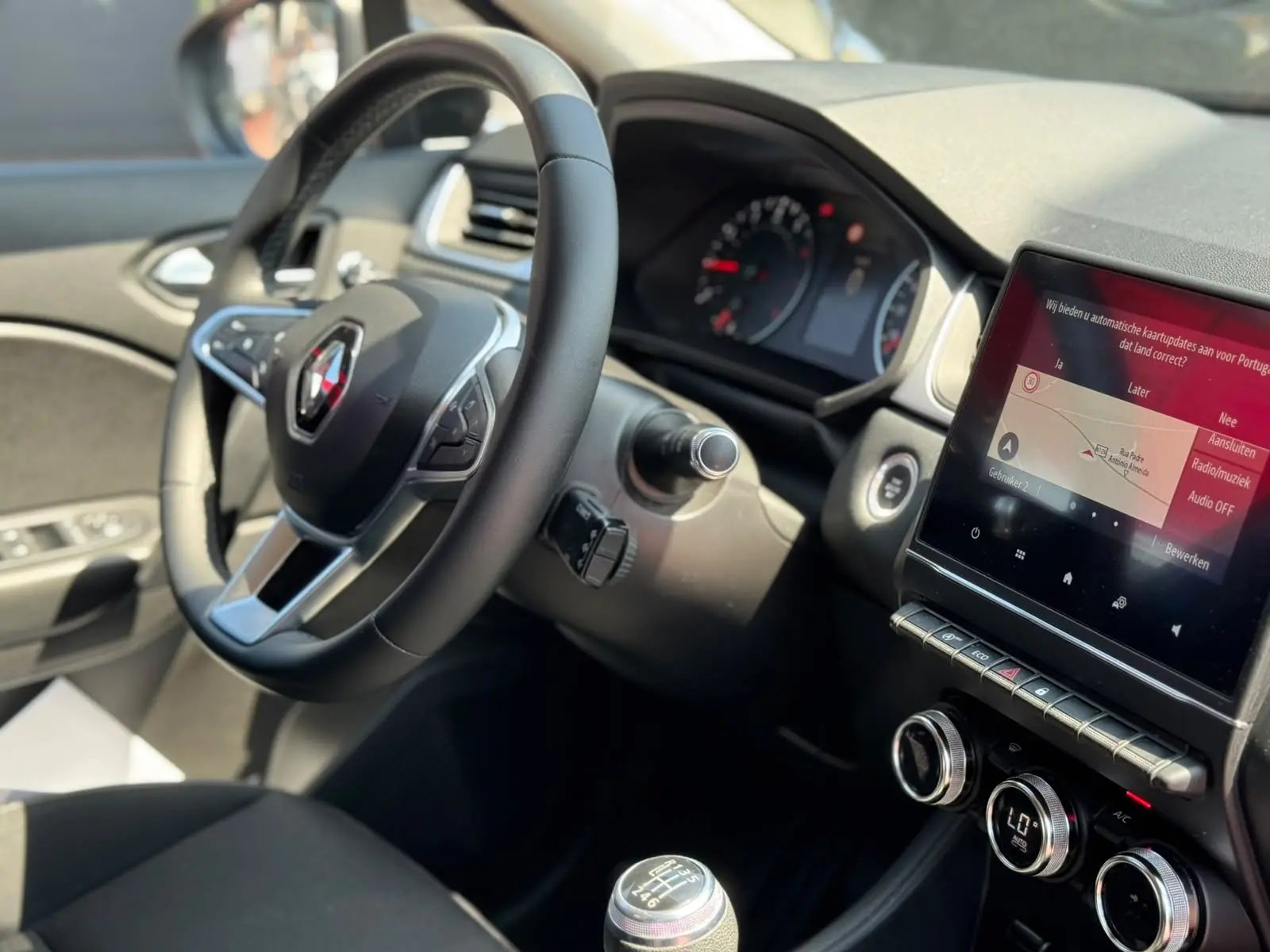 
								Renault Citadino 2021 1517000 191000 Captur 1.0 TCe Zen Manual completo									