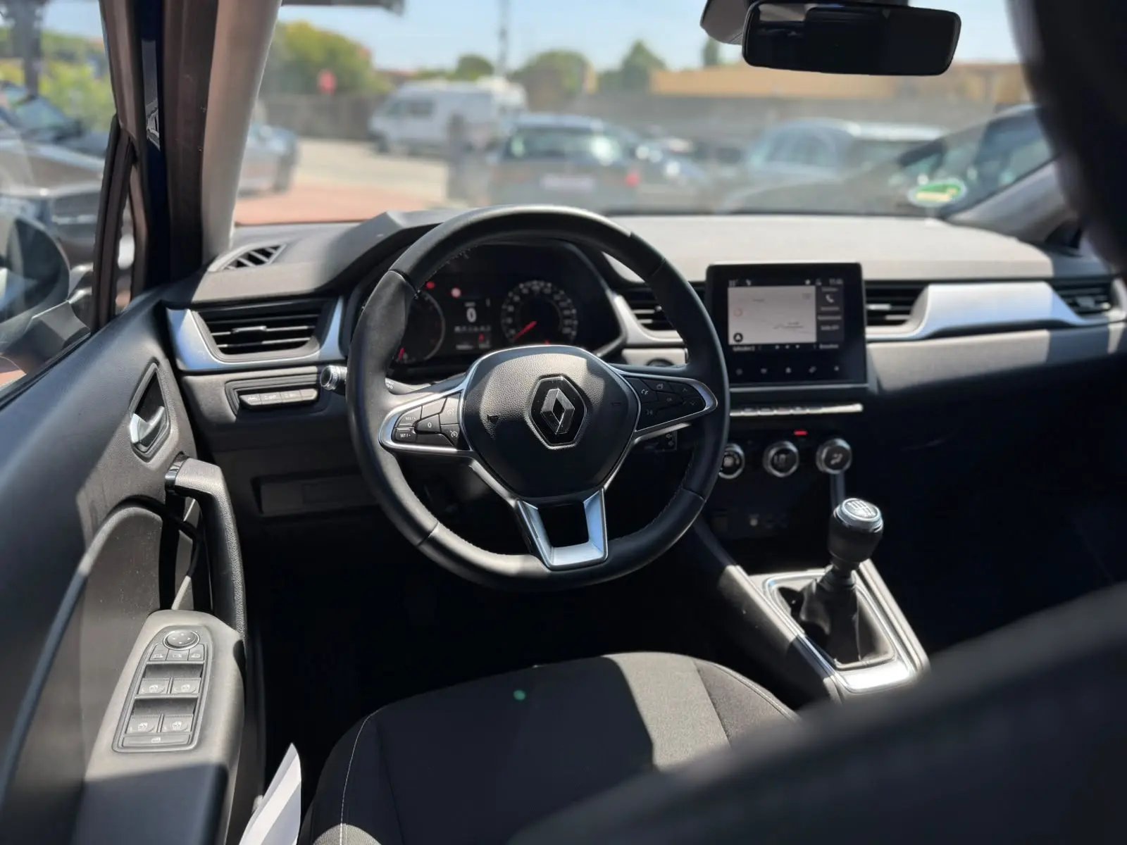 
								Renault Citadino 2021 1517000 191000 Captur 1.0 TCe Zen Manual completo									
