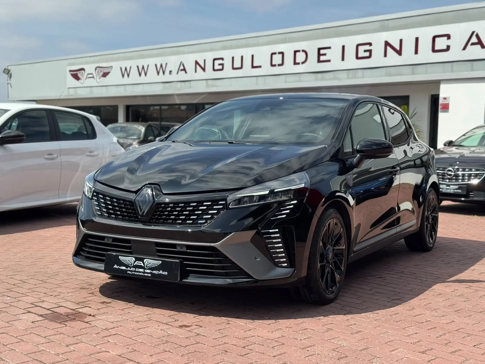 Renault Citadino 2025 2481000 42215 Clio 1.6 E-Tech Full Hybrid Esprit Alpine Automática