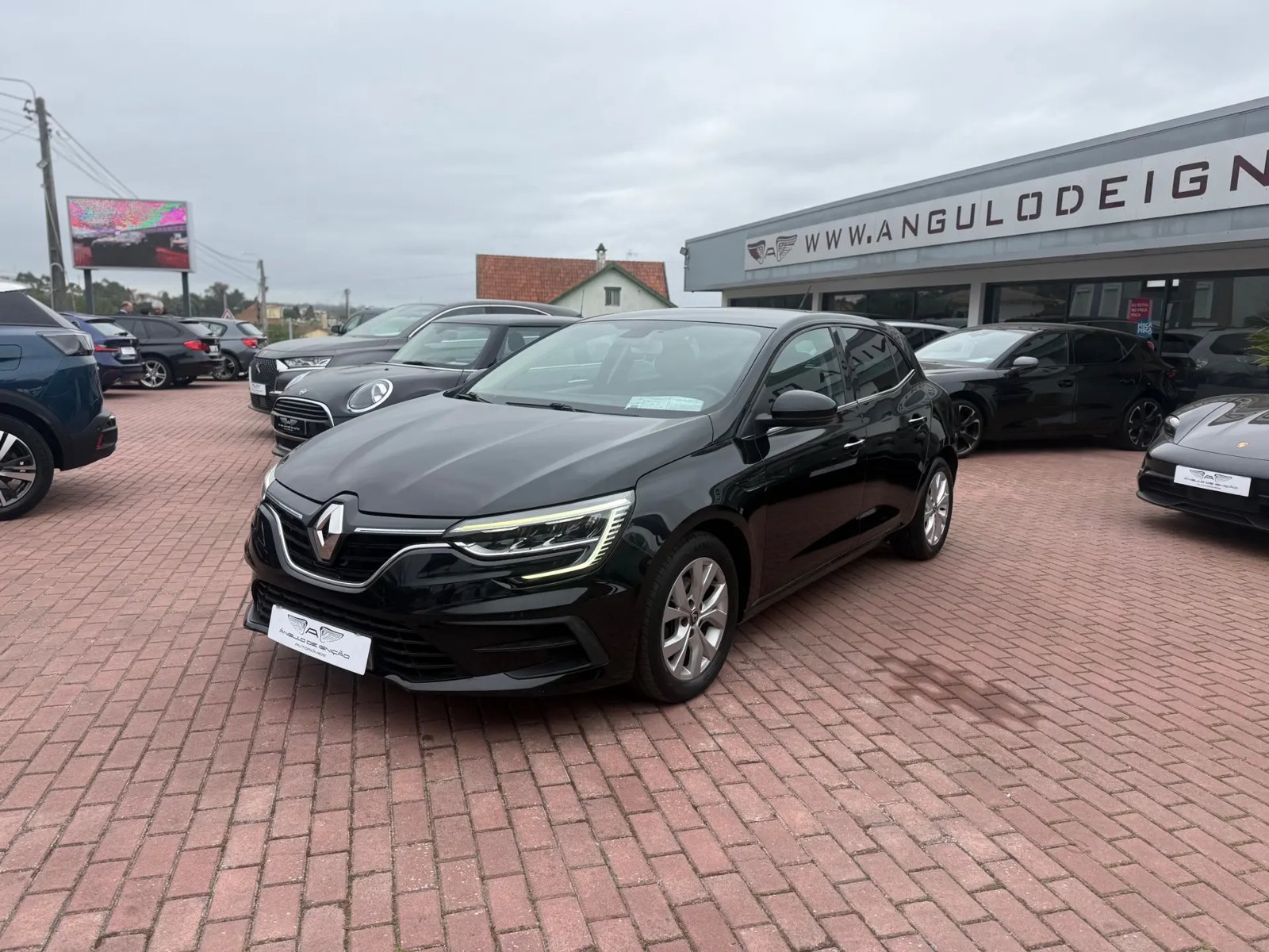 Renault Citadino 2021 1599000 192000 Mégane 1.5 Blue dCi Intens Manual