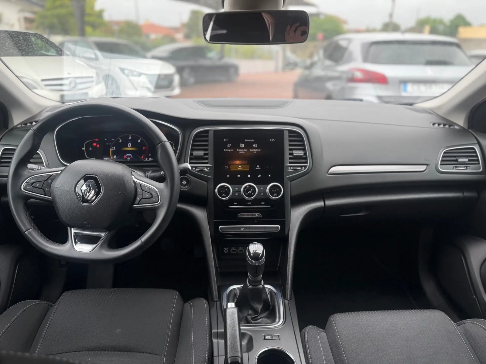
								Renault Citadino 2021 1599000 192000 Mégane 1.5 Blue dCi Intens Manual completo									