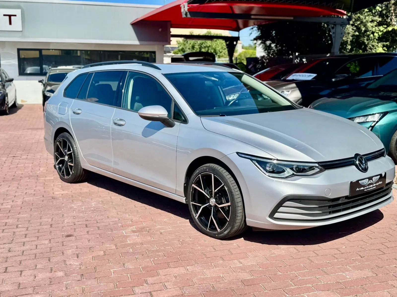 
								Volkswagen Carrinha 2022 2195000 148000 Golf Variant 2.0 TDi Life Manual completo									