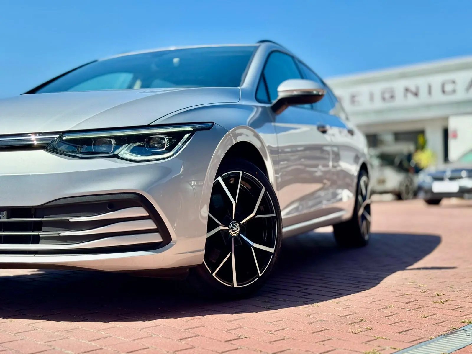 
								Volkswagen Carrinha 2022 2195000 148000 Golf Variant 2.0 TDi Life Manual completo									